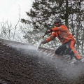 Waarom zou je nooit je dak onder druk moeten wassen?